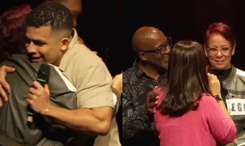 Mulher pede oração durante show de humorista cristão e emociona público ao declarar desejo de voltar para Jesus
