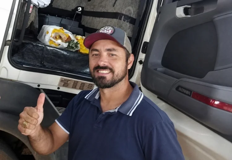 Motorista de Rondônia morre em grave acidente entre caminhões no Mato Grosso