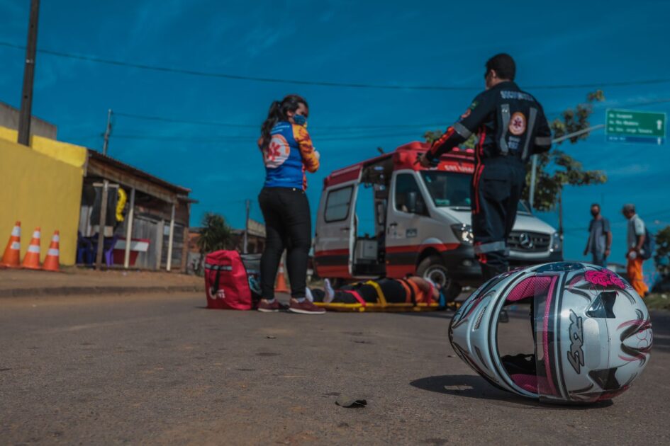 Tragédia no Trânsito: Jovem Motociclista de 19 Anos Morre Após Motorista Avançar Preferencial em Porto Velho