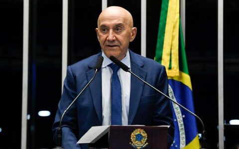 Confúcio Moura desiste da reeleição ao Senado e muda cenário político de Rondônia para 2026