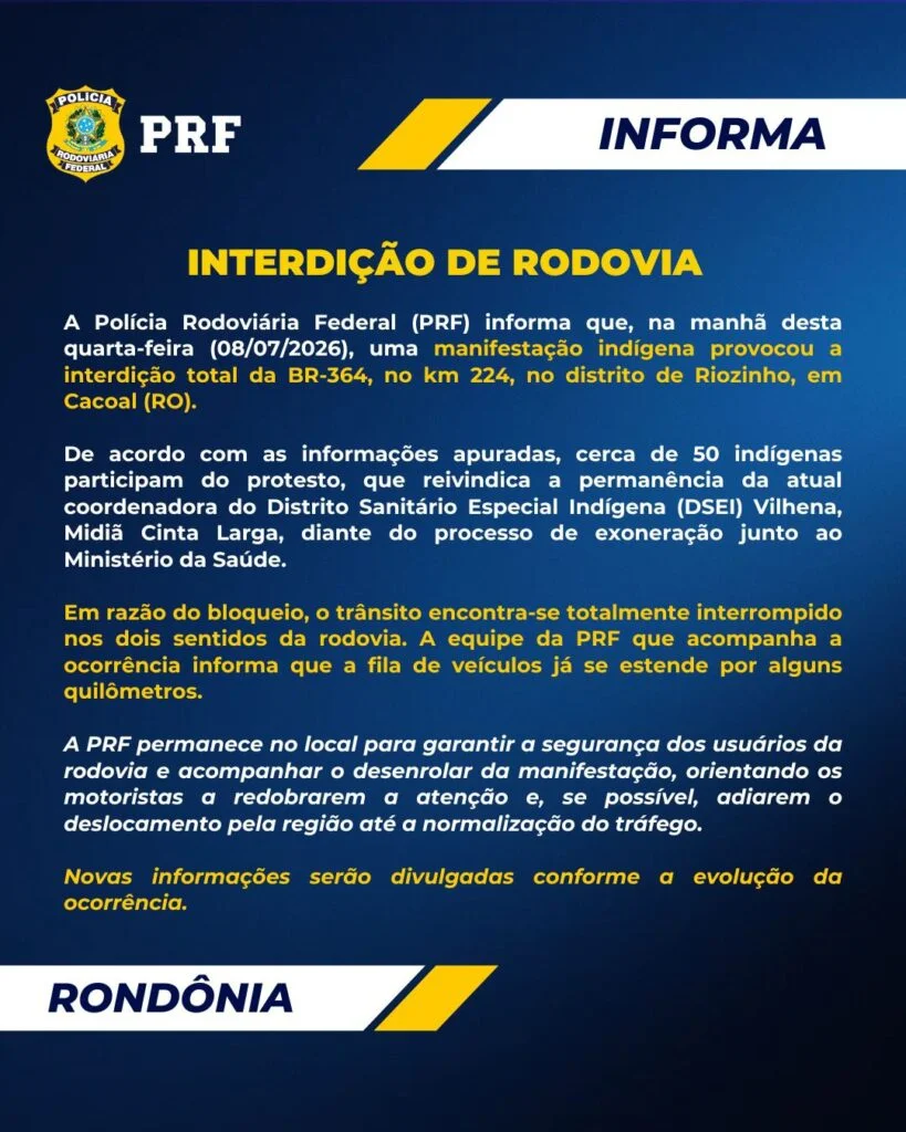 PRF divulga nota oficial após bloqueio total da BR-364 e orienta os motoristas a evitarem a região até a liberação da pista.