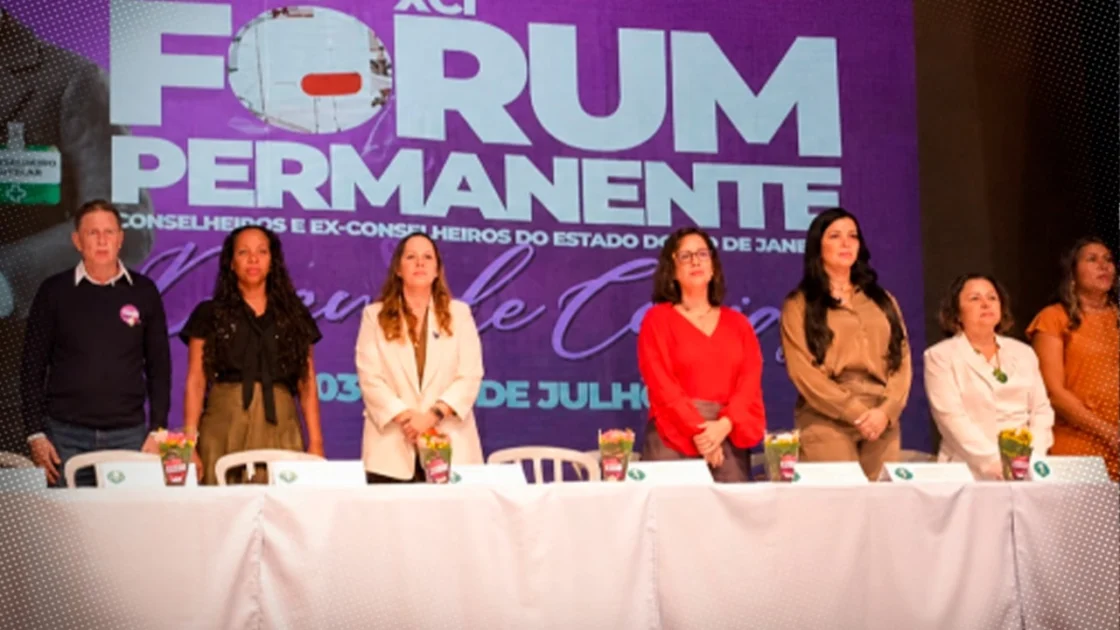 Promotora afirma que menção a Deus em evento público é “inconstitucional” e gera debate sobre liberdade religiosa