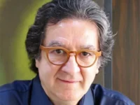 Candidato pode desafiar a democracia?
