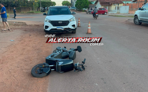 Acidente entre bicicleta elétrica e carro deixa adolescente ferido em Rolim de Moura