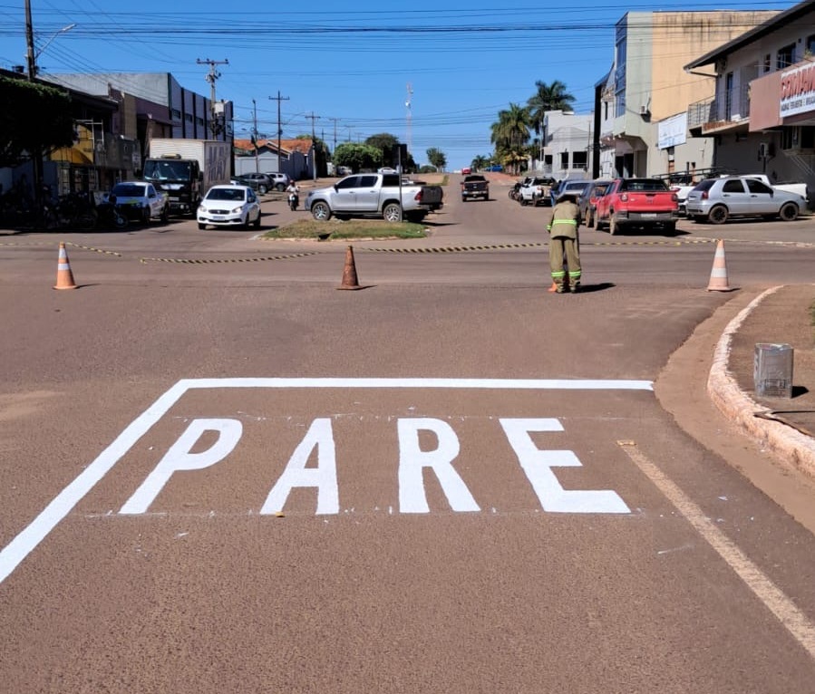 Para melhor fluidez – Rua Guaporé passa a ter sentido duplo em Rolim de Moura RO.