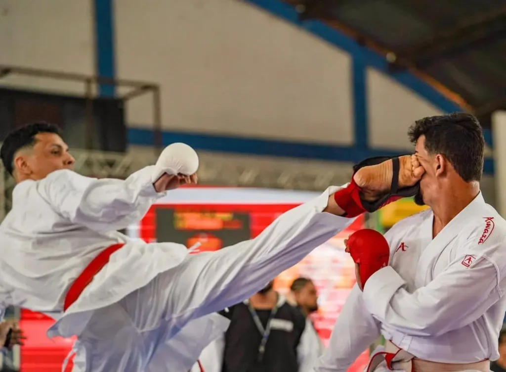 Junior Moura intensifica preparação para disputar o 33º Campeonato Brasileiro de Karatê Interestilos