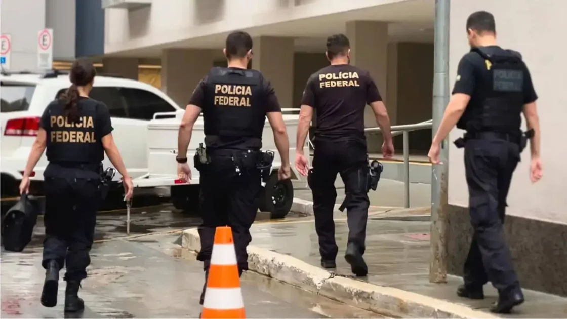 PF chega a suposta fonte de jornalista que publicou denúncias sobre uso de carro oficial por Flávio Dino
