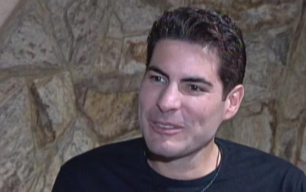 Cantor sertanejo morre aos 54 anos após luta contra leucemia; irmão gêmeo foi doador de medula: ‘No fim, seu corpo não suportou’