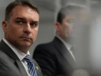 Governo avalia que sessão do STF acabou favorecendo Flávio Bolsonaro e oposição