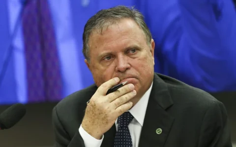 Gigante do agro anuncia voto em Flávio após apoiar Lula em 2022