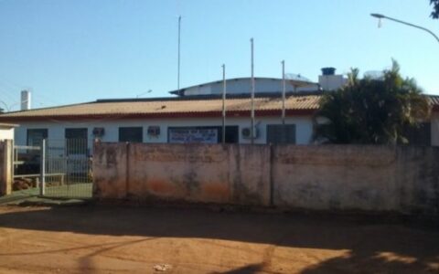 Homem é suspeito de agredir mulher com cabo de rodo após suposto furto em Cerejeiras