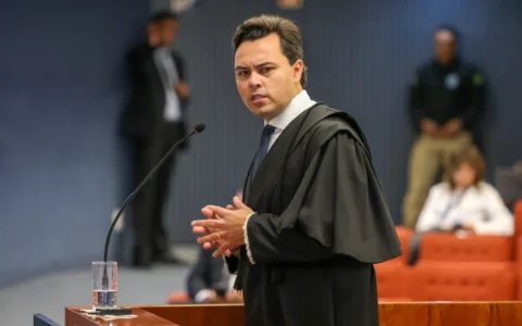Jeffrey Chiquini bate recorde histórico e é o deputado federal mais votado do Paraná