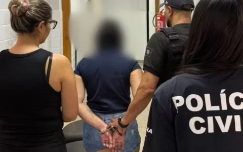 Mãe é presa suspeita de agredir filho de 8 anos após menino tirar foto dela dormindo