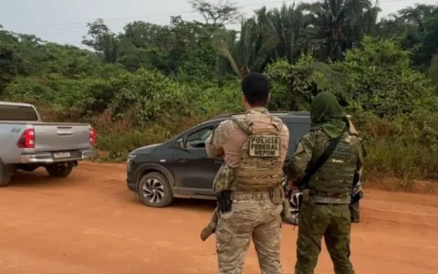 PF prende três suspeitos e recupera veículos roubados em operação em RO